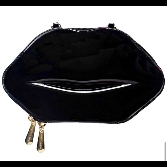 New Betsey Johnson Sunglass chain case box set New In Box - Picture 2 of 11